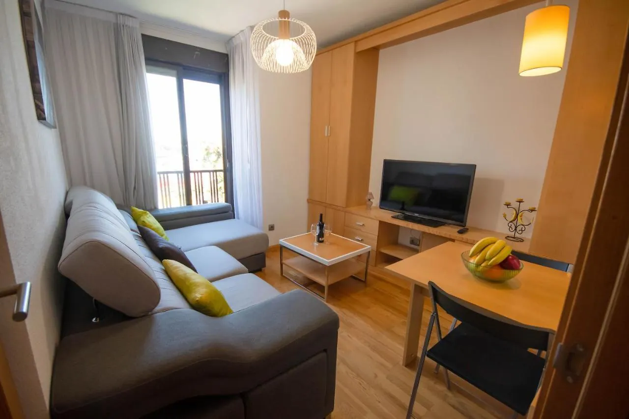 For Your Rentals Comodo Y Tranquilo Apartamento Temporal Aeropuerto Cmp9 Madrid 0*,  Spain