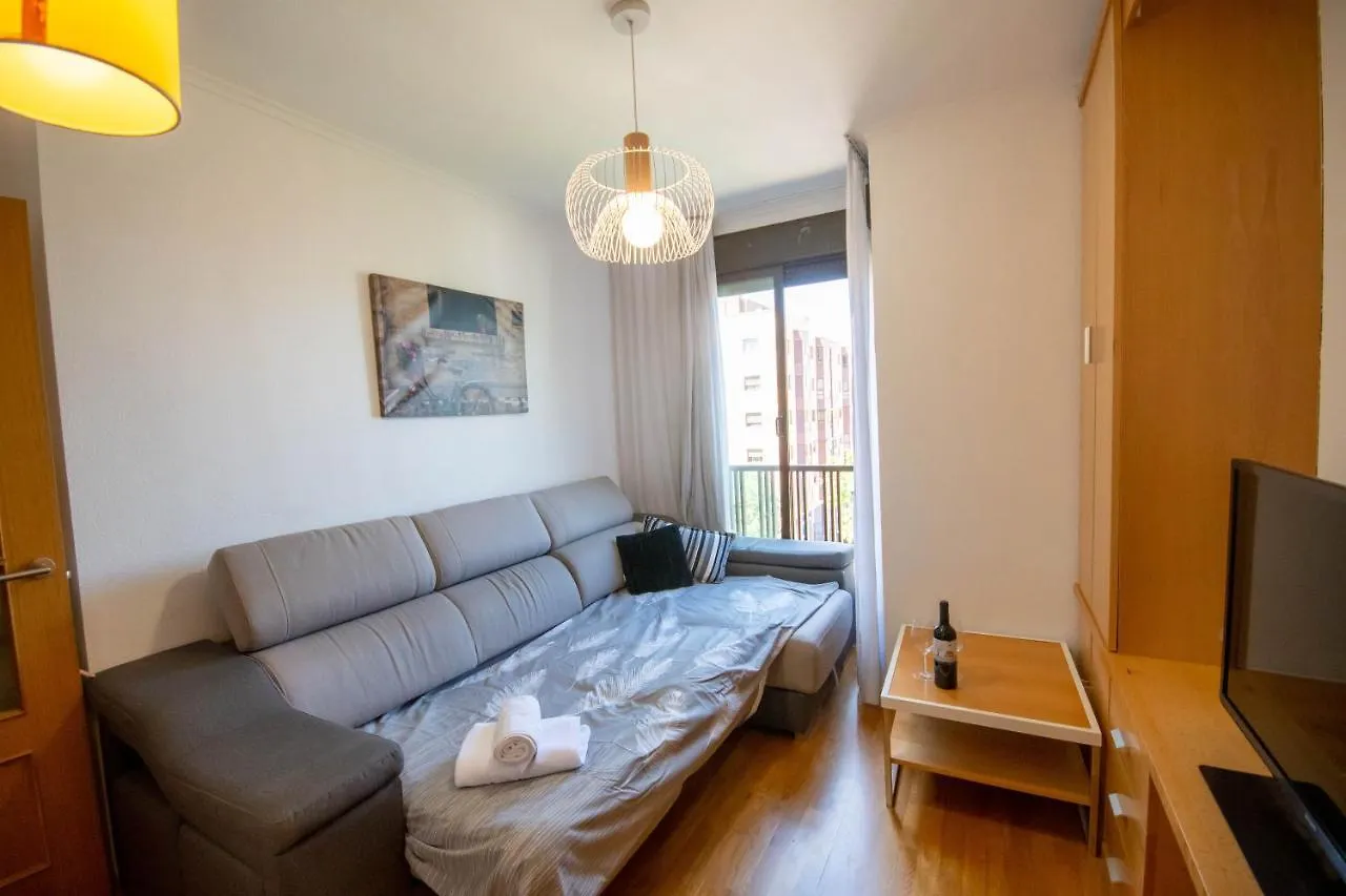 Apartment For Your Rentals Comodo Y Tranquilo Apartamento Temporal Aeropuerto Cmp9 Madrid Spain